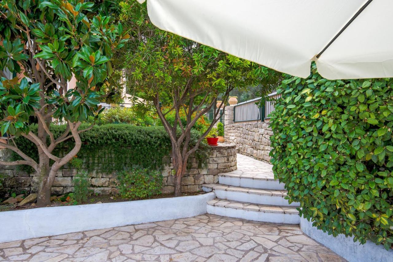 Villa Yiotta Kalodhikatika Esterno foto